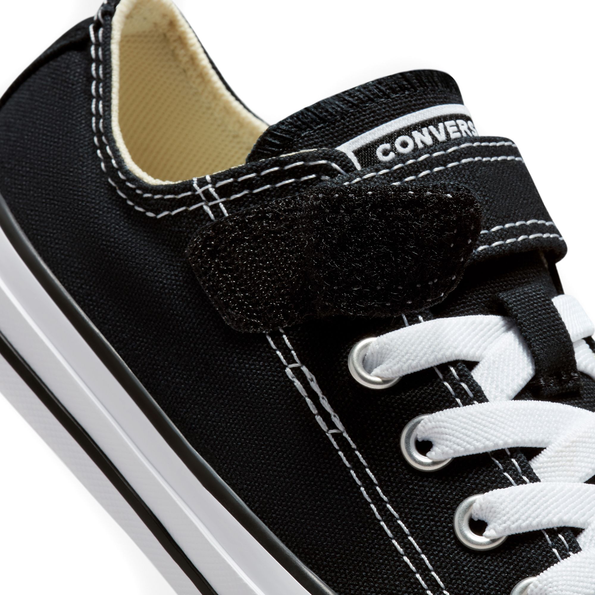 Converse детские низкие черно-белые кеды